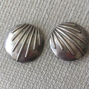 Southwestern Vintage MCM Silver Clip Earrings from 1960s Round Solid Sterling